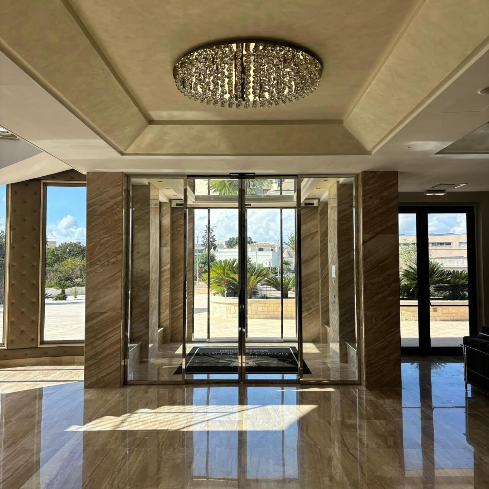 Hotel Donna Crescenza Locorotondo Exterior photo
